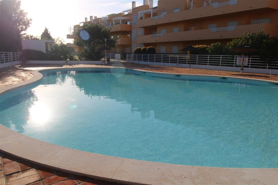 Marinho - 2 Bedroom 2 Bathroom Ground Floor Apartment With Communal Pool And Gardens Conceicao  Bagian luar foto