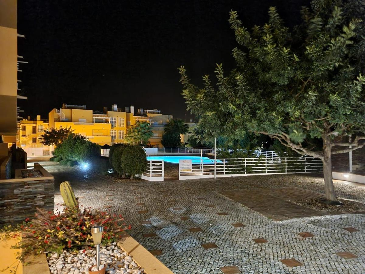 Marinho - 2 Bedroom 2 Bathroom Ground Floor Apartment With Communal Pool And Gardens Conceicao  Bagian luar foto