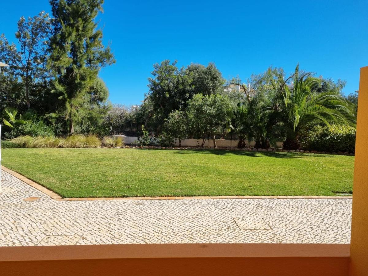 Marinho - 2 Bedroom 2 Bathroom Ground Floor Apartment With Communal Pool And Gardens Conceicao  Bagian luar foto